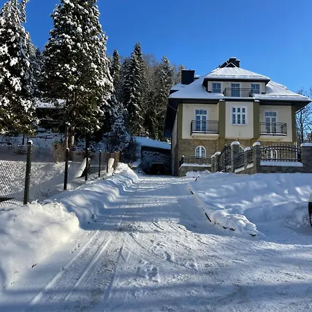 Zalesie Bed & Breakfast *