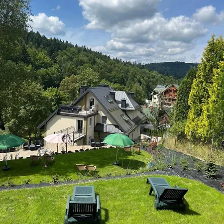 Zalesie Bed & Breakfast 3*